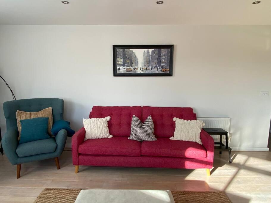 The Penthouse, Winchester Luaran gambar