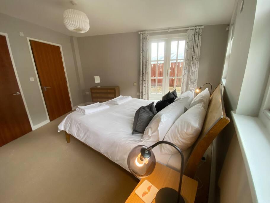 The Penthouse, Winchester Luaran gambar
