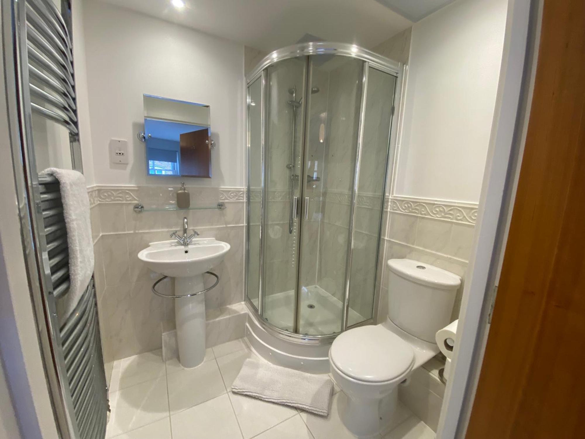 The Penthouse, Winchester Luaran gambar